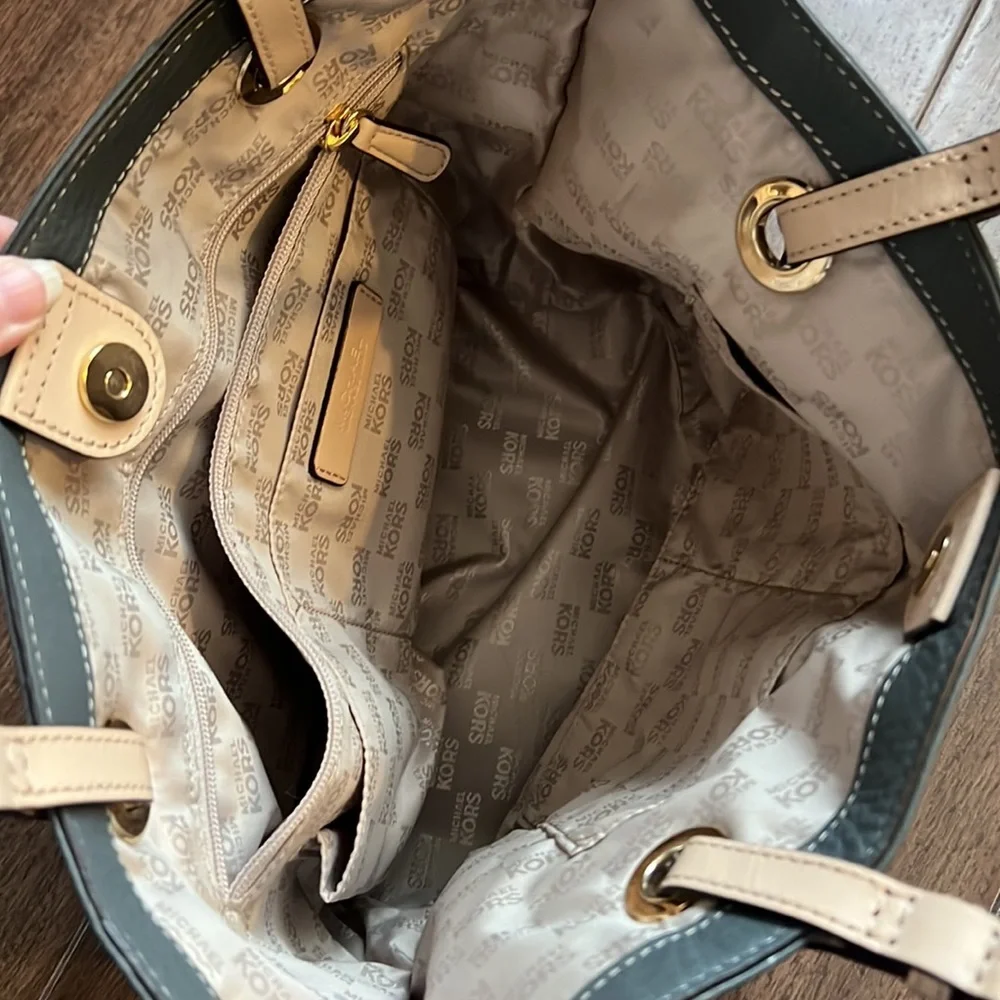 Gray Michael Kors Purse - Picture 4 of 4